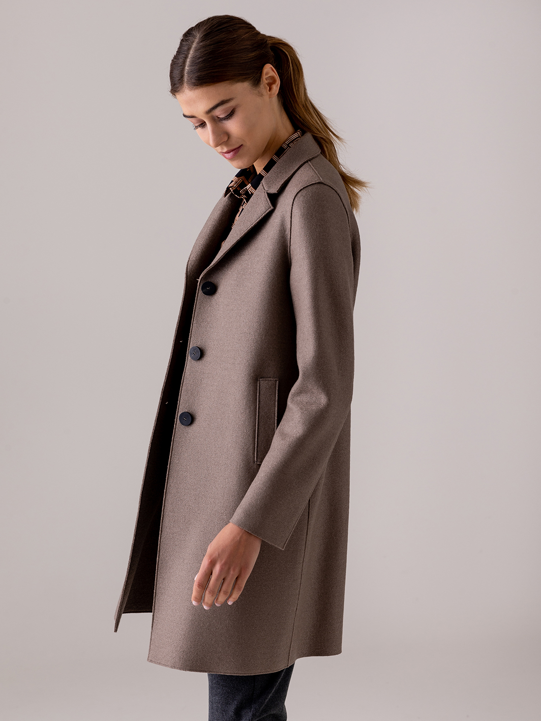 Schurwollmantel von HARRIS WHARF LONDON TAUPE online shoppen – DANIELS