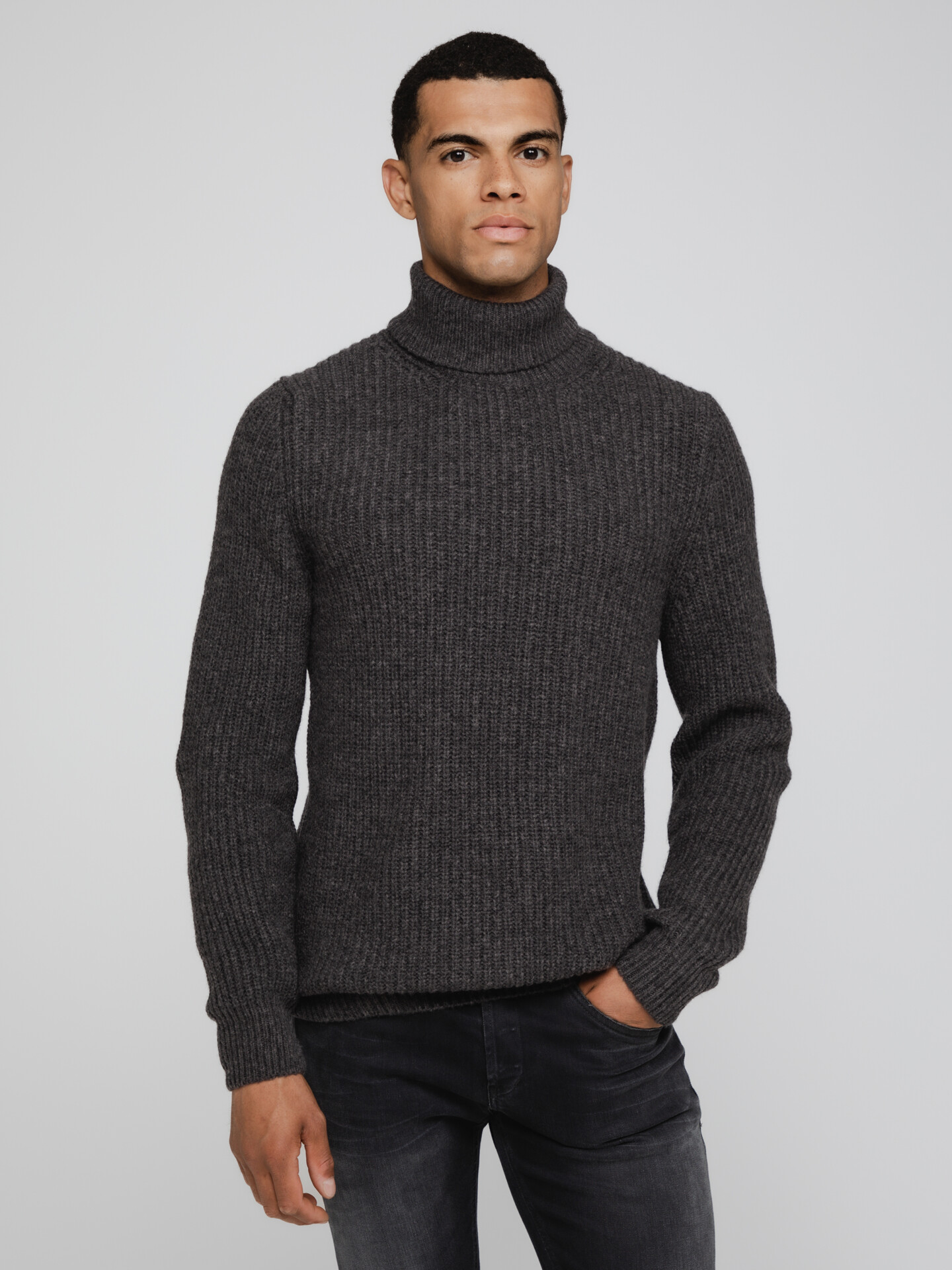 GRAN SASSO Rollkragenpullover aus Schurwolle Herren (090 NERO)