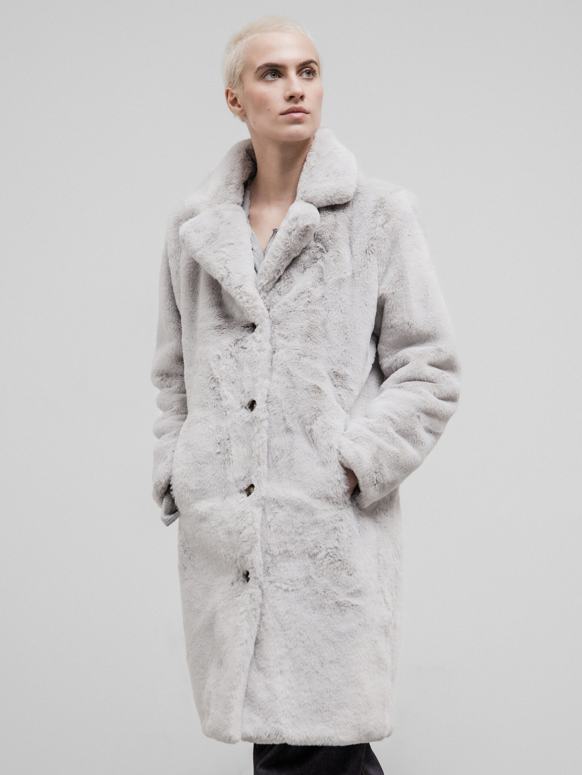 MÄNTEL Mode für Damen exklusiv bei DANIELS