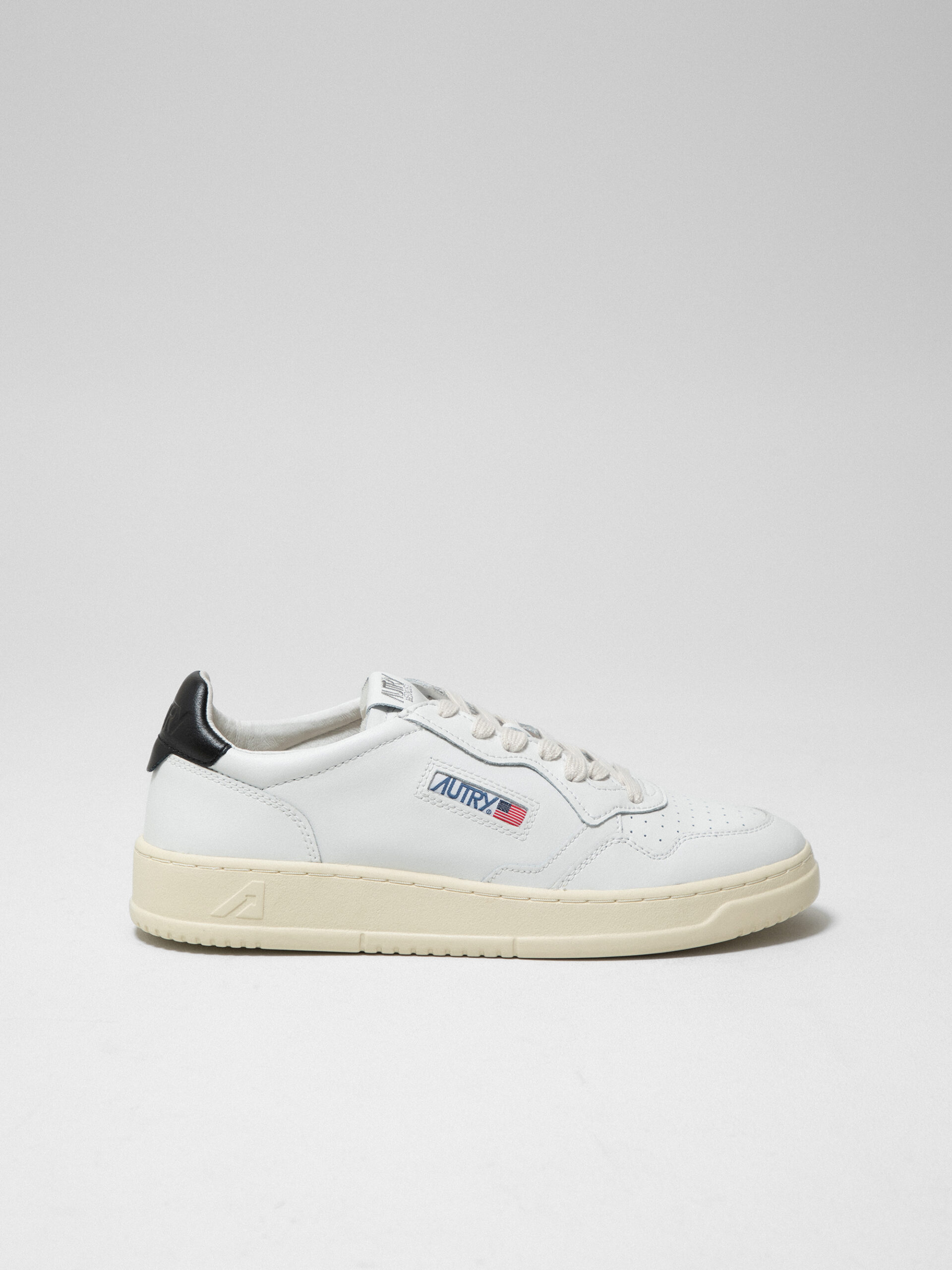 AUTRY Sneaker aus Leder Herren (LL22 WHITE/BLACK)