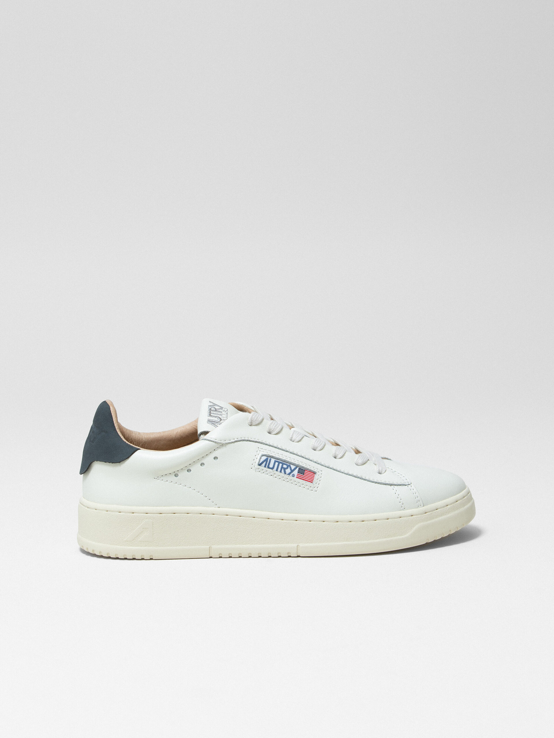 AUTRY Sneaker aus Veloursleder Herren (MR04 WHITE/BLAU)