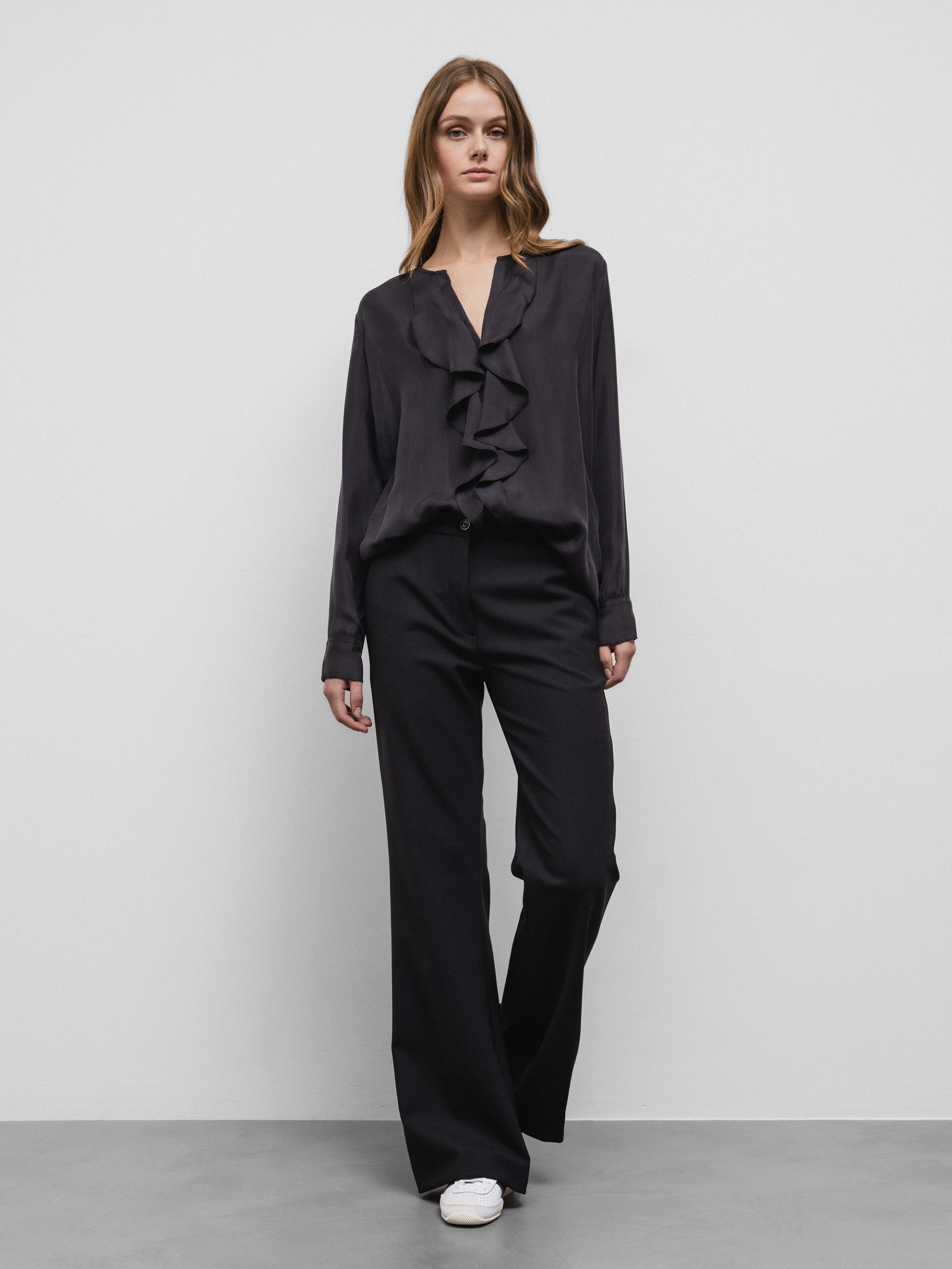 NINE IN THE MORNING Flared Hose aus Wolle Damen (BLACK)