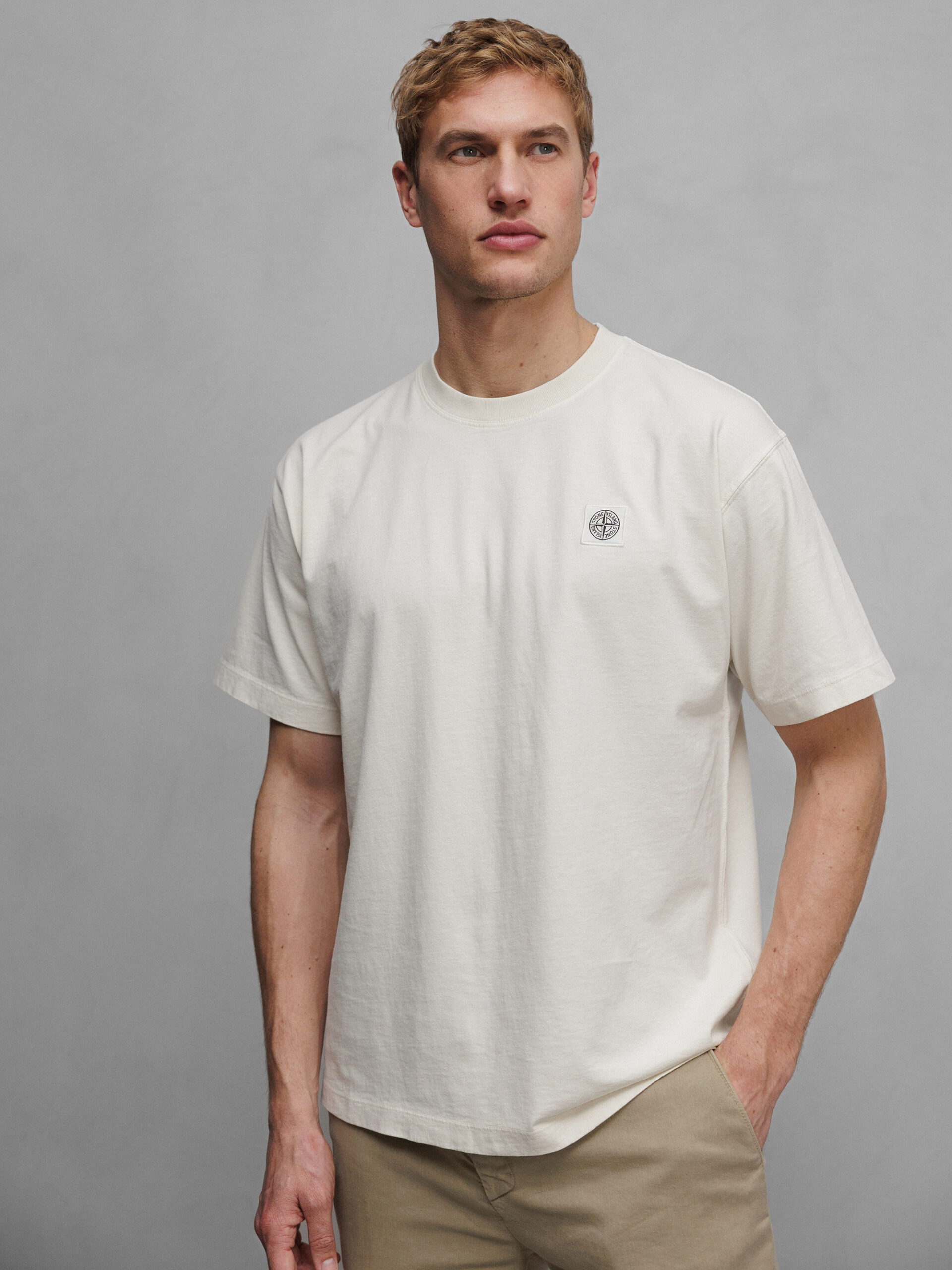 STONE  ホワイト長袖Tシャツ Stone Island ホワイト長袖Tシャツ 【公式通販】