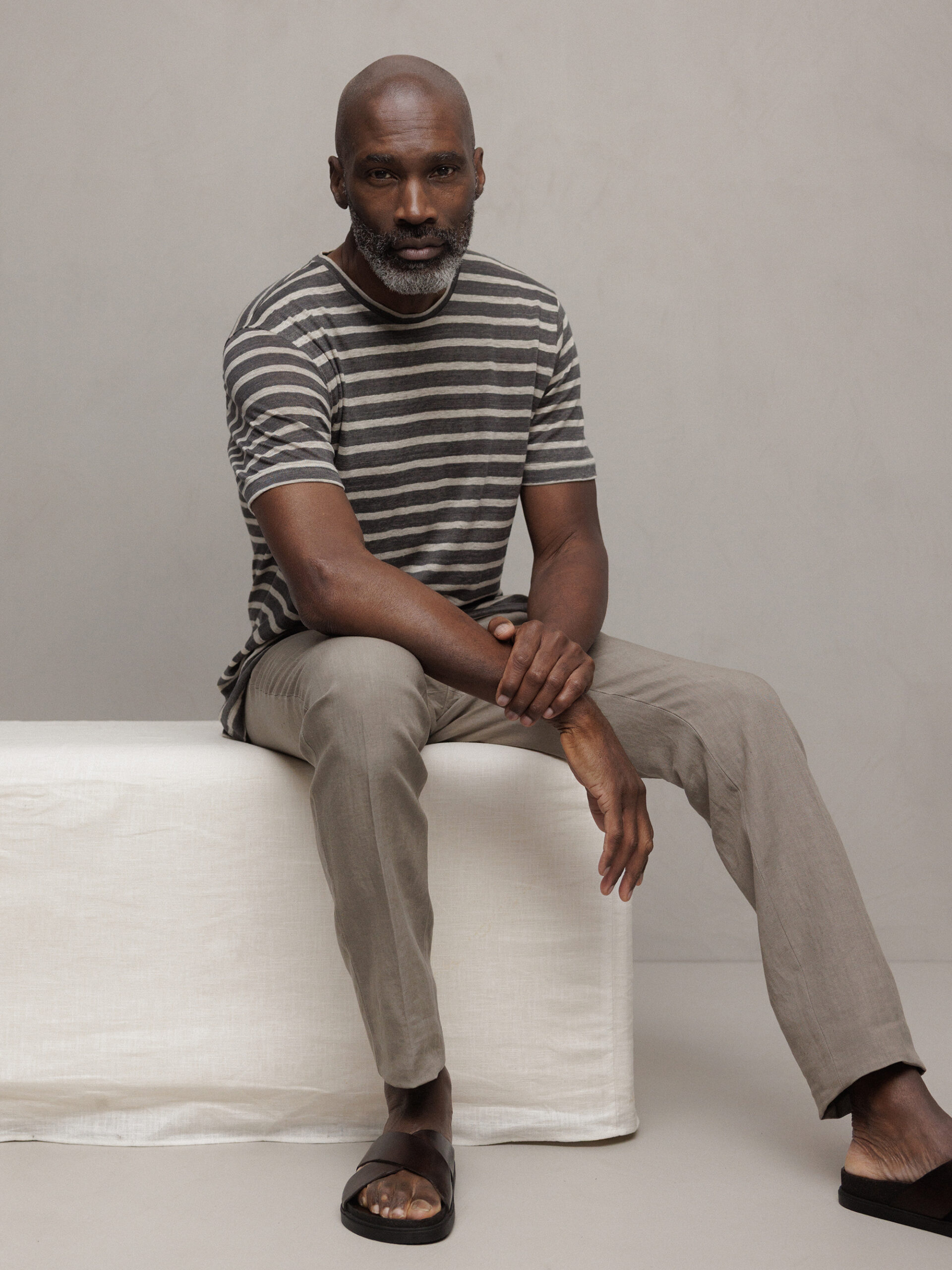 STEFAN BRANDT T-Shirt aus Leinen Herren (00900 ANTHRA ECRU)