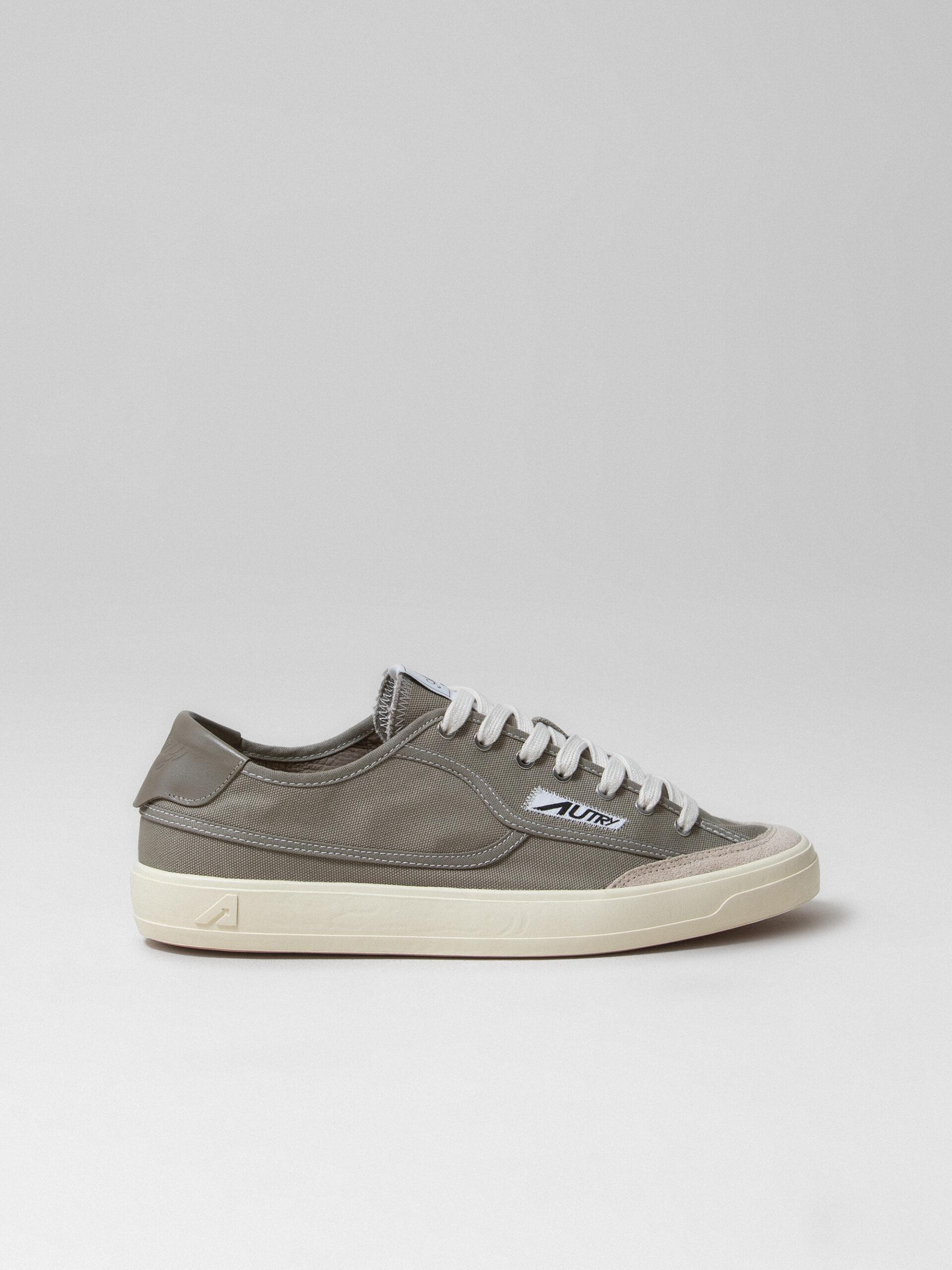 AUTRY Sneaker aus Canvas Herren (CU 03 OLIV)
