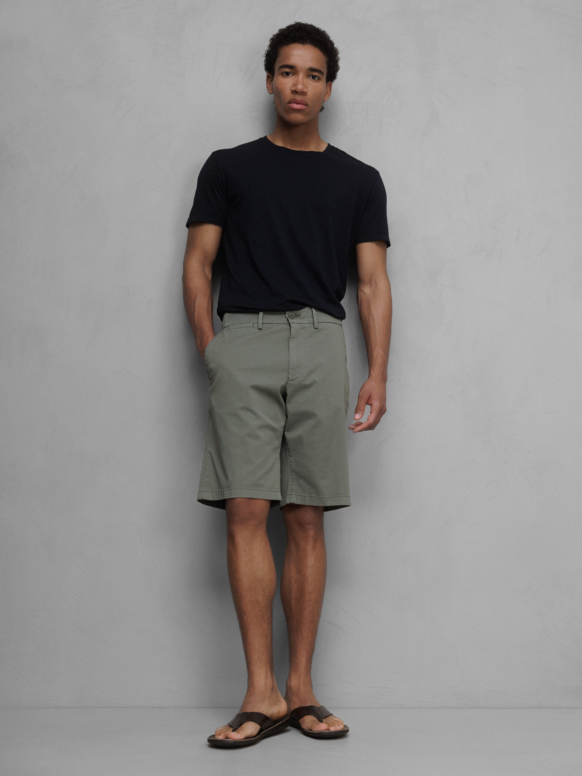 DRYKORN Shorts aus Baumwolle Herren (2214 OLIV)